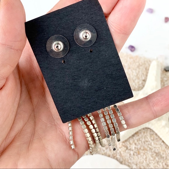 ๐๐ Rhinestone Dangle Earrings - Picture 4 of 6